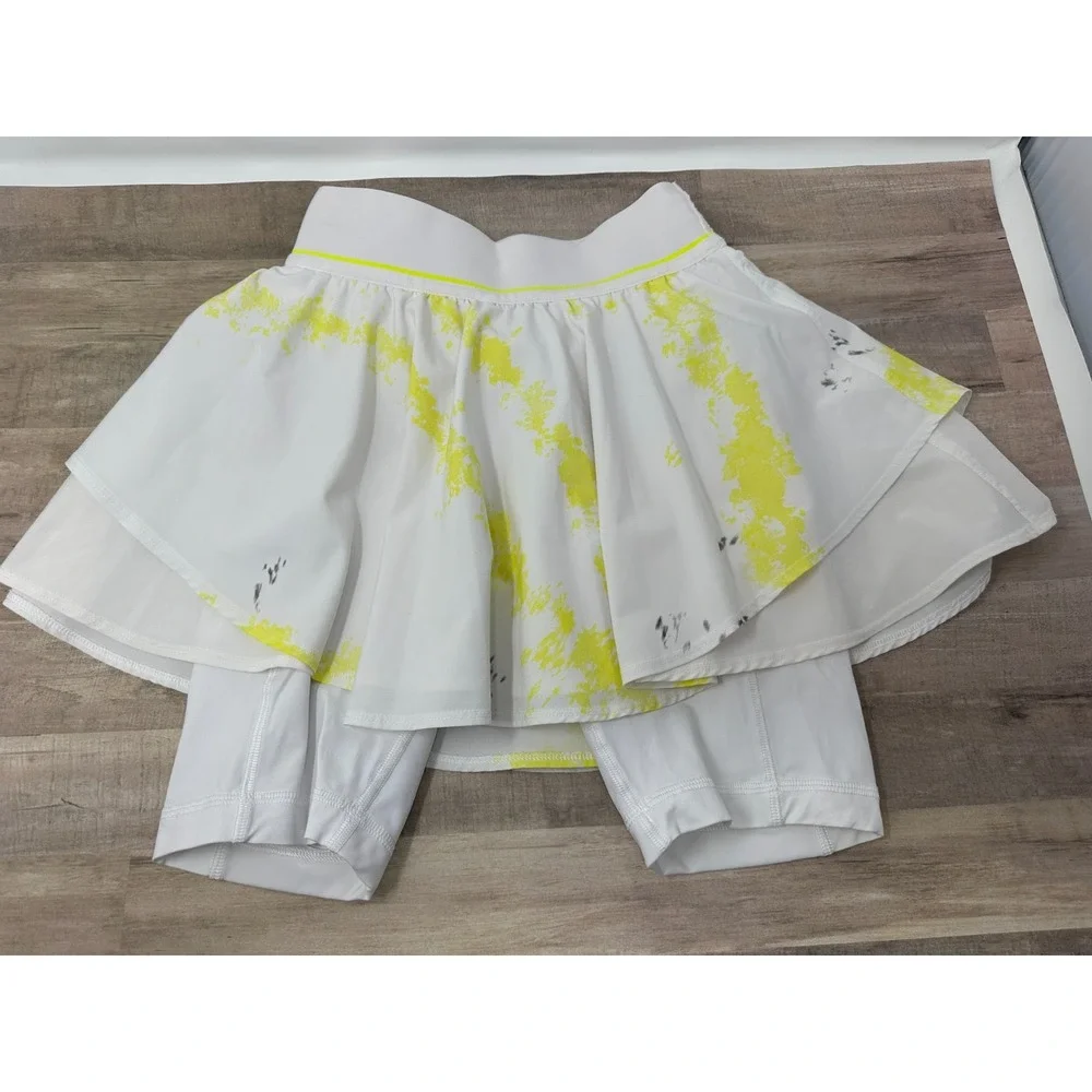 Lululemon Court Rival High-Rise Skirt Extended Liner Lemon Multi/White Size‎ 2